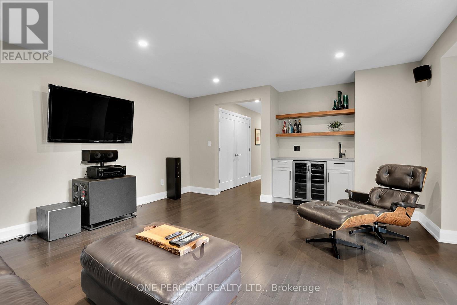 Flex Room - 41 Second Avenue, Ottawa, ON - Indoor