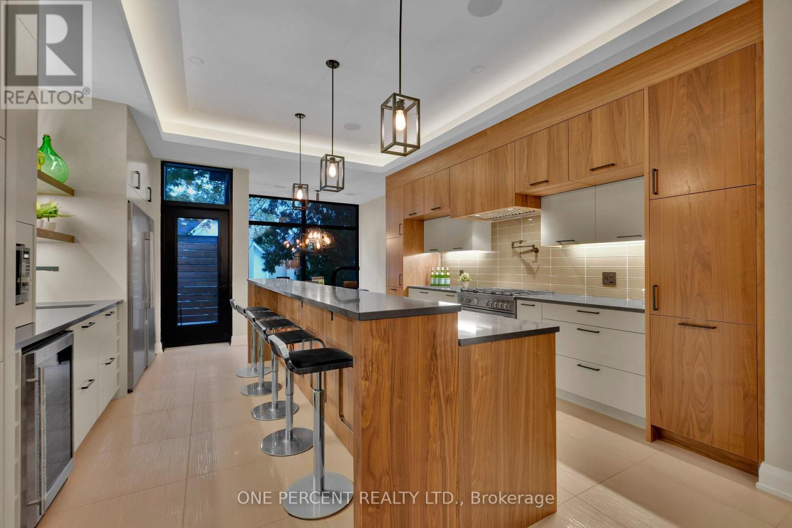 41 Second Avenue, Ottawa, ON - Indoor Photo Showing Kitchen With Upgraded Kitchen
