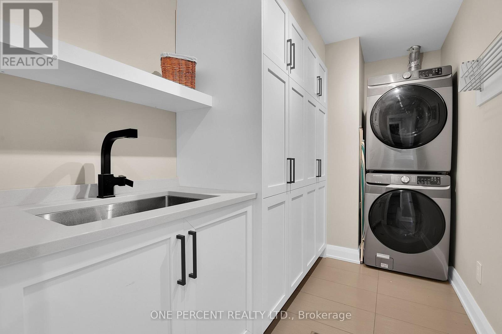 41 Second Avenue, Ottawa, ON - Indoor Photo Showing Laundry Room