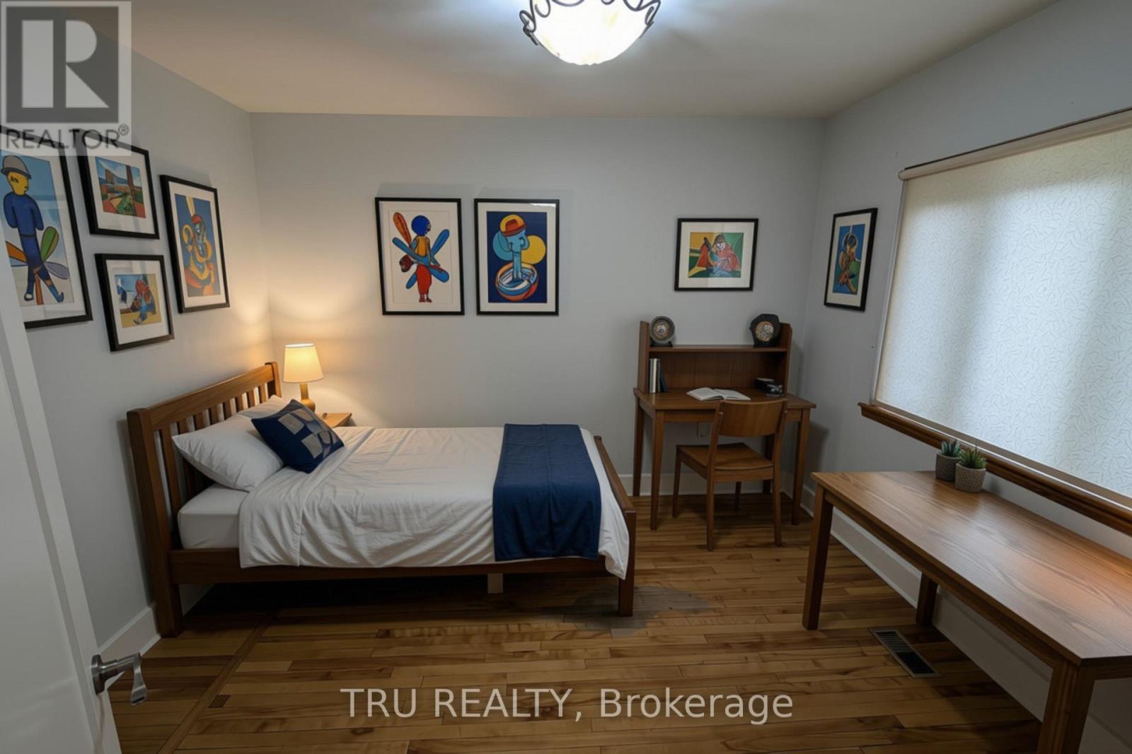 105 Mailes Avenue, Ottawa, ON - Indoor Photo Showing Bedroom