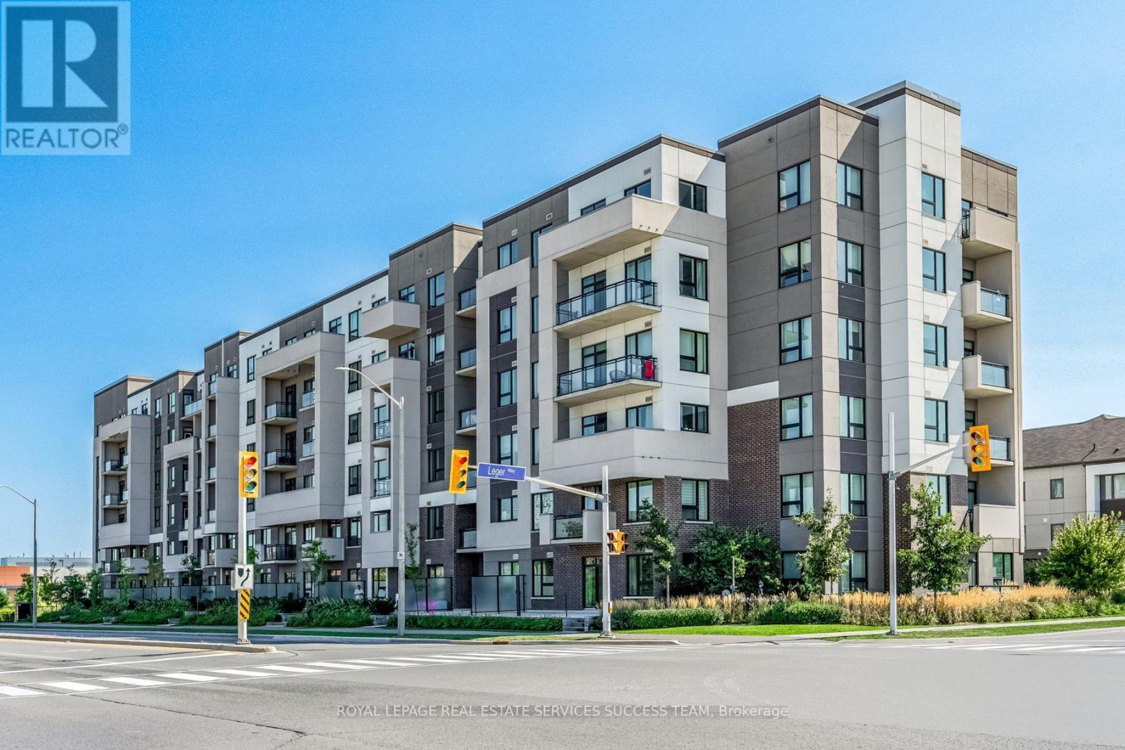 229 - 1105 Leger Way, Milton, ON - Outdoor With Facade