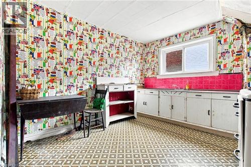 128 Hess Street N, Hamilton, ON - Indoor