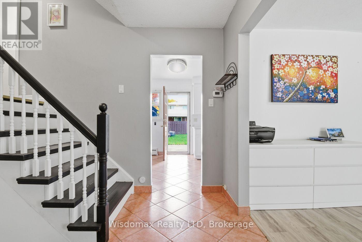 3384 Baker Crescent, Niagara Falls (Casey), ON - Indoor Photo Showing Other Room