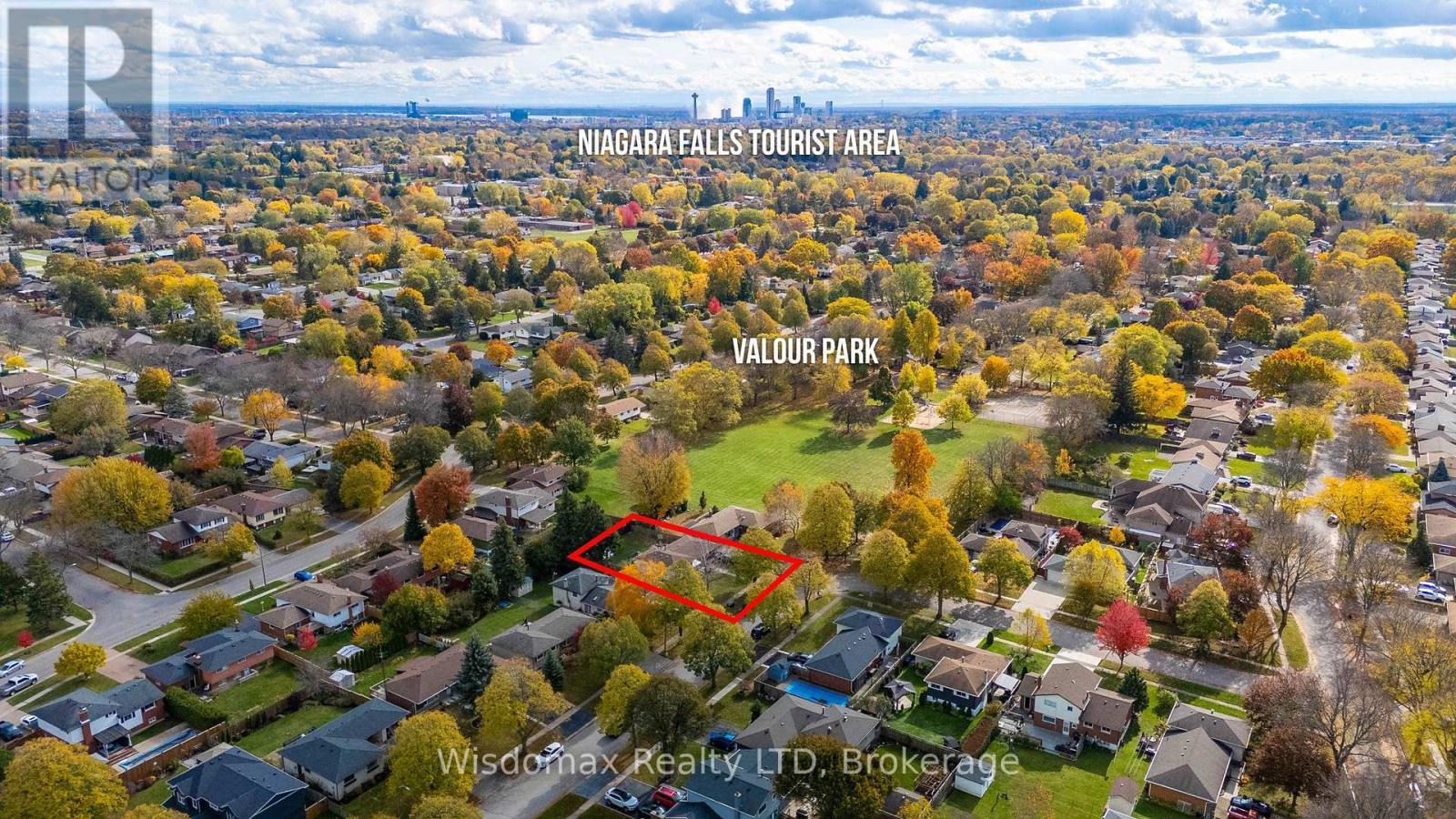 3384 Baker Crescent, Niagara Falls (Casey), ON - Outdoor With View