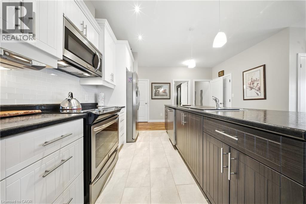 257 Donly Drive S, Simcoe, ON - Indoor Photo Showing Kitchen With Upgraded Kitchen