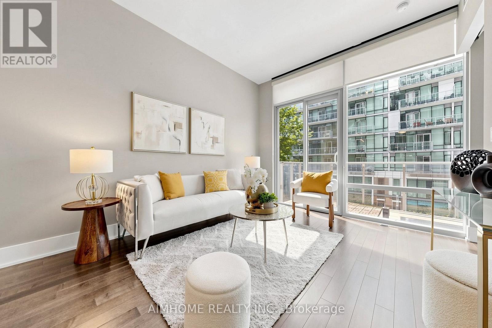 328 - 39 Queens Quay, Toronto, ON - Indoor Photo Showing Living Room