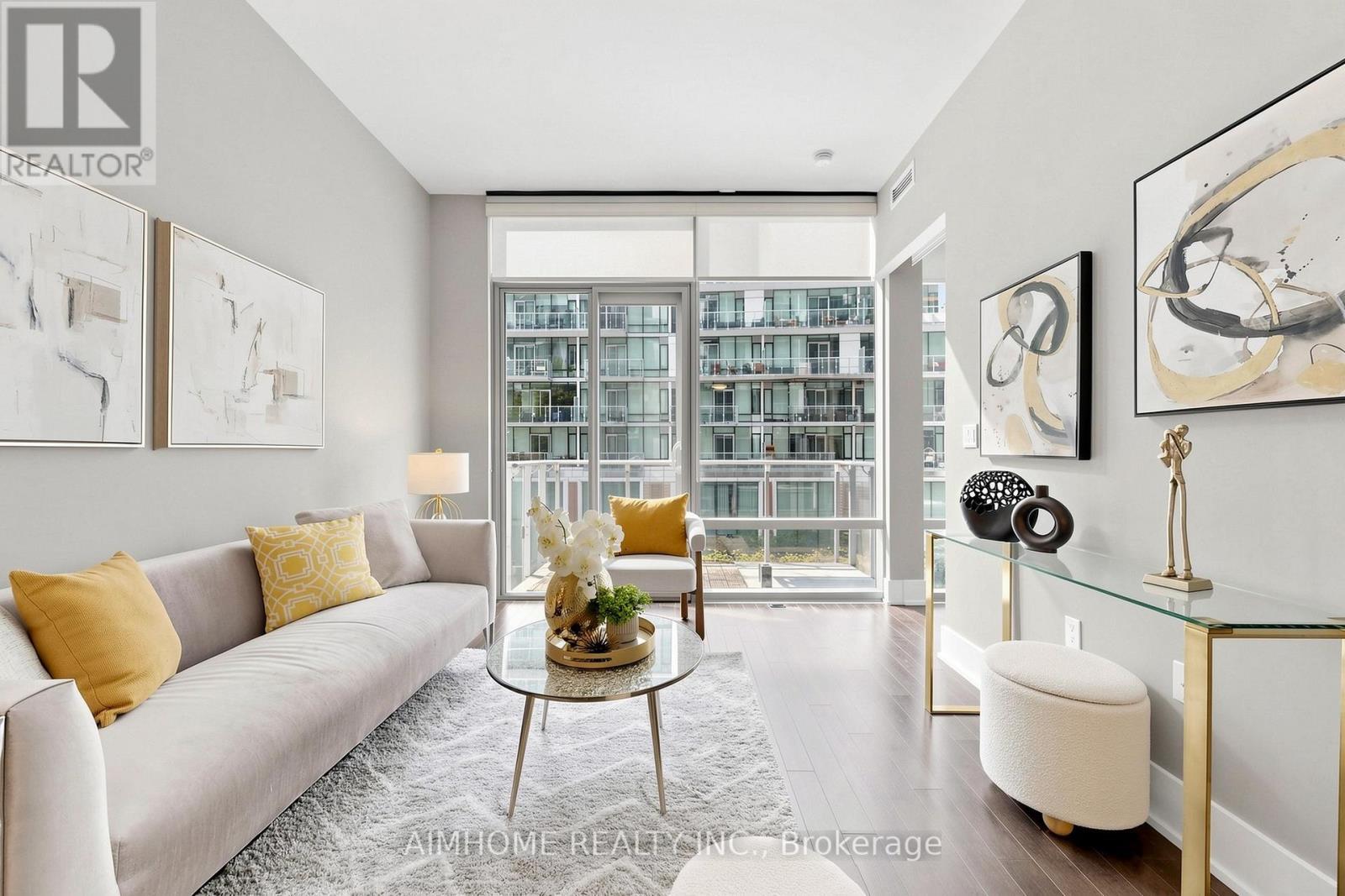 328 - 39 Queens Quay, Toronto, ON - Indoor Photo Showing Living Room
