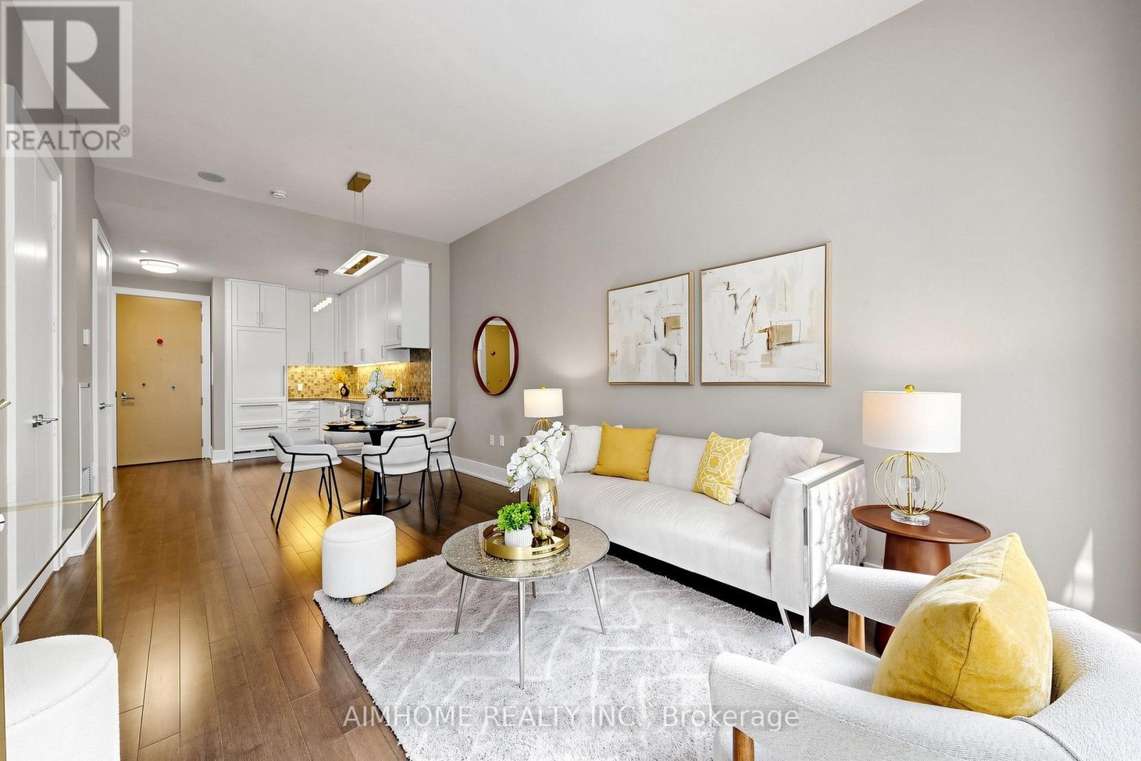 328 - 39 Queens Quay, Toronto, ON - Indoor Photo Showing Living Room