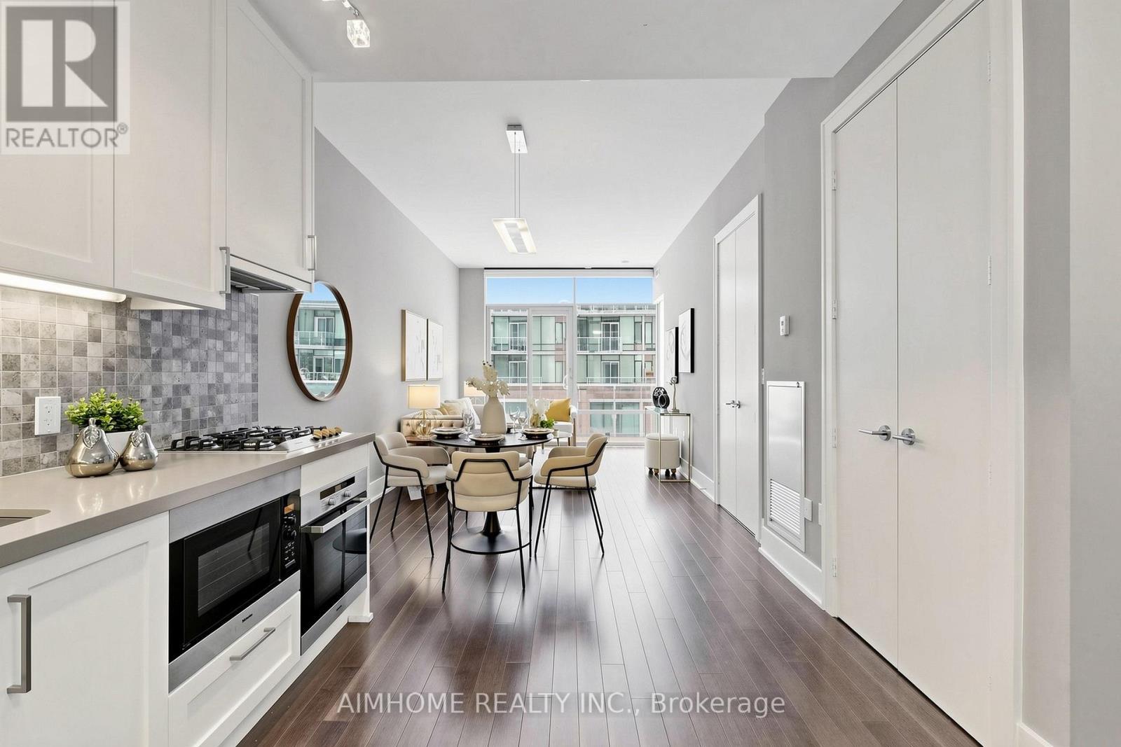 328 - 39 Queens Quay, Toronto, ON - Indoor