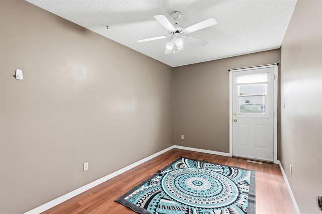 464 Springfield Rd, Winnipeg, MB - Indoor Photo Showing Other Room