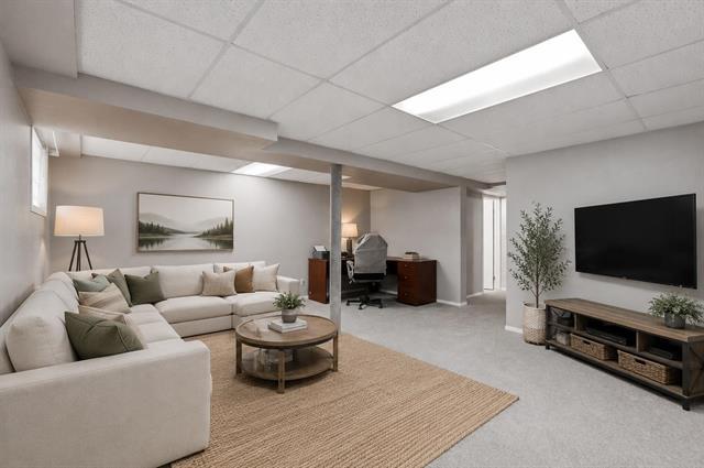 464 Springfield Rd, Winnipeg, MB - Indoor Photo Showing Other Room