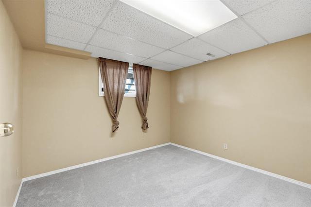 464 Springfield Rd, Winnipeg, MB - Indoor Photo Showing Other Room