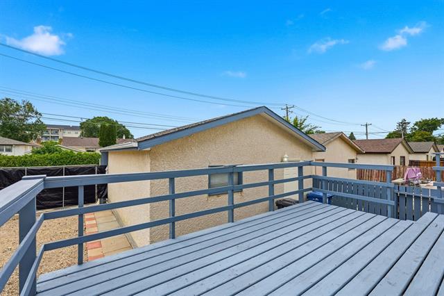 464 Springfield Rd, Winnipeg, MB - Outdoor With Deck Patio Veranda
