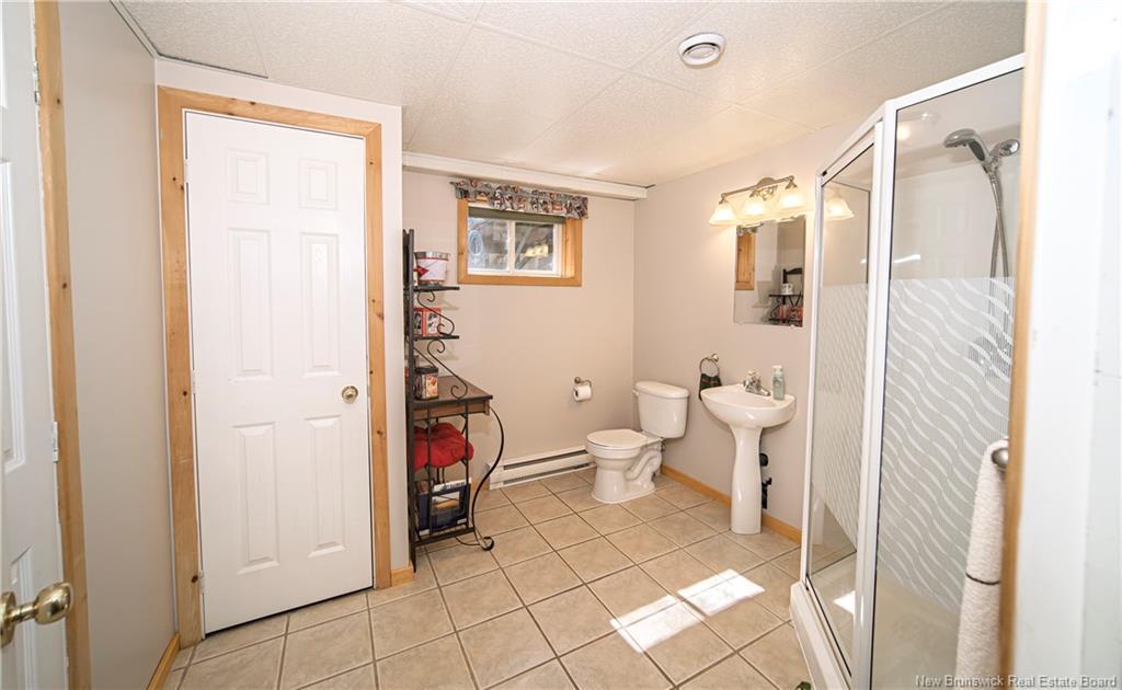 19 Christopher Dr, Burton, NB