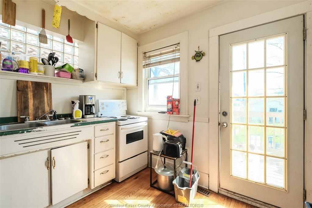 1248 Bruce Avenue, Windsor, ON