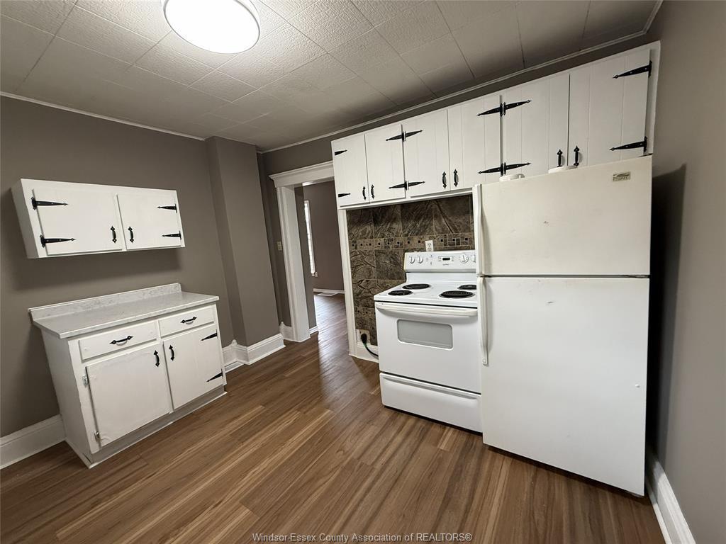 3417 Cross, Windsor, ON