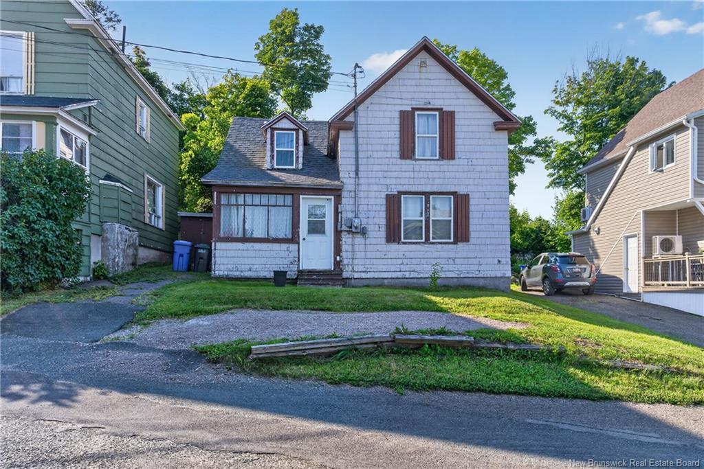 4 Windsor St, Campbellton, NB