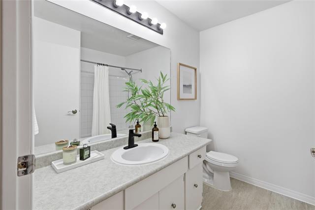 8-700 Blantyre Ave, Winnipeg, MB - Indoor Photo Showing Bathroom