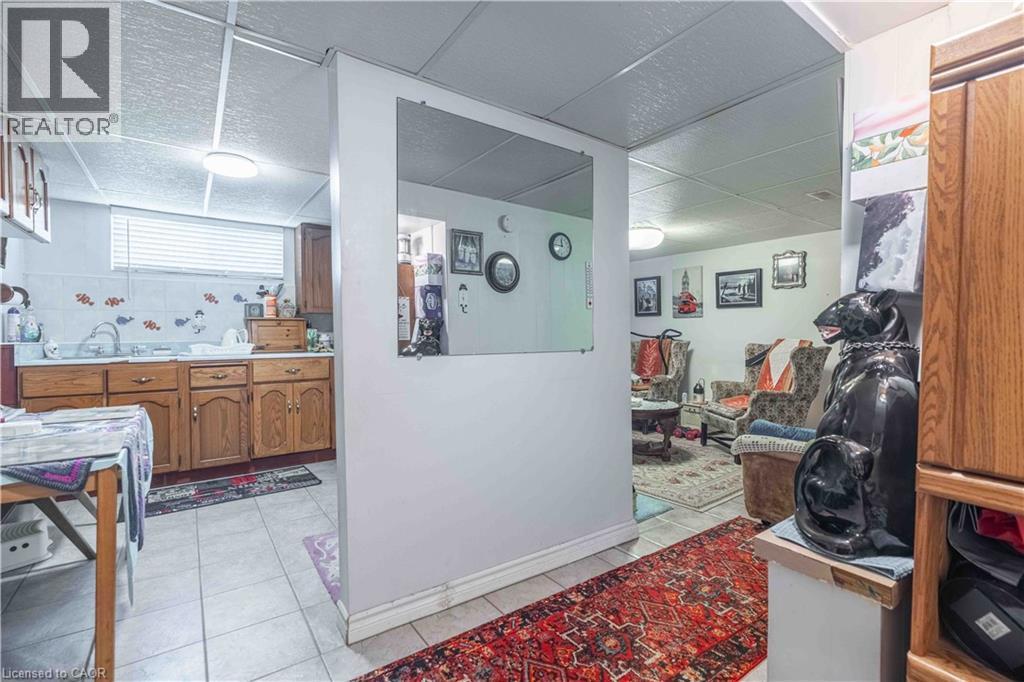 374 Upper Wentworth Street, Hamilton, ON - Indoor