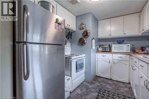 374 Upper Wentworth Street, Hamilton, ON - Indoor Photo Showing Kitchen