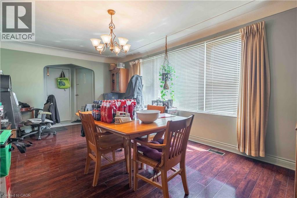 374 Upper Wentworth Street, Hamilton, ON - Indoor Photo Showing Dining Room