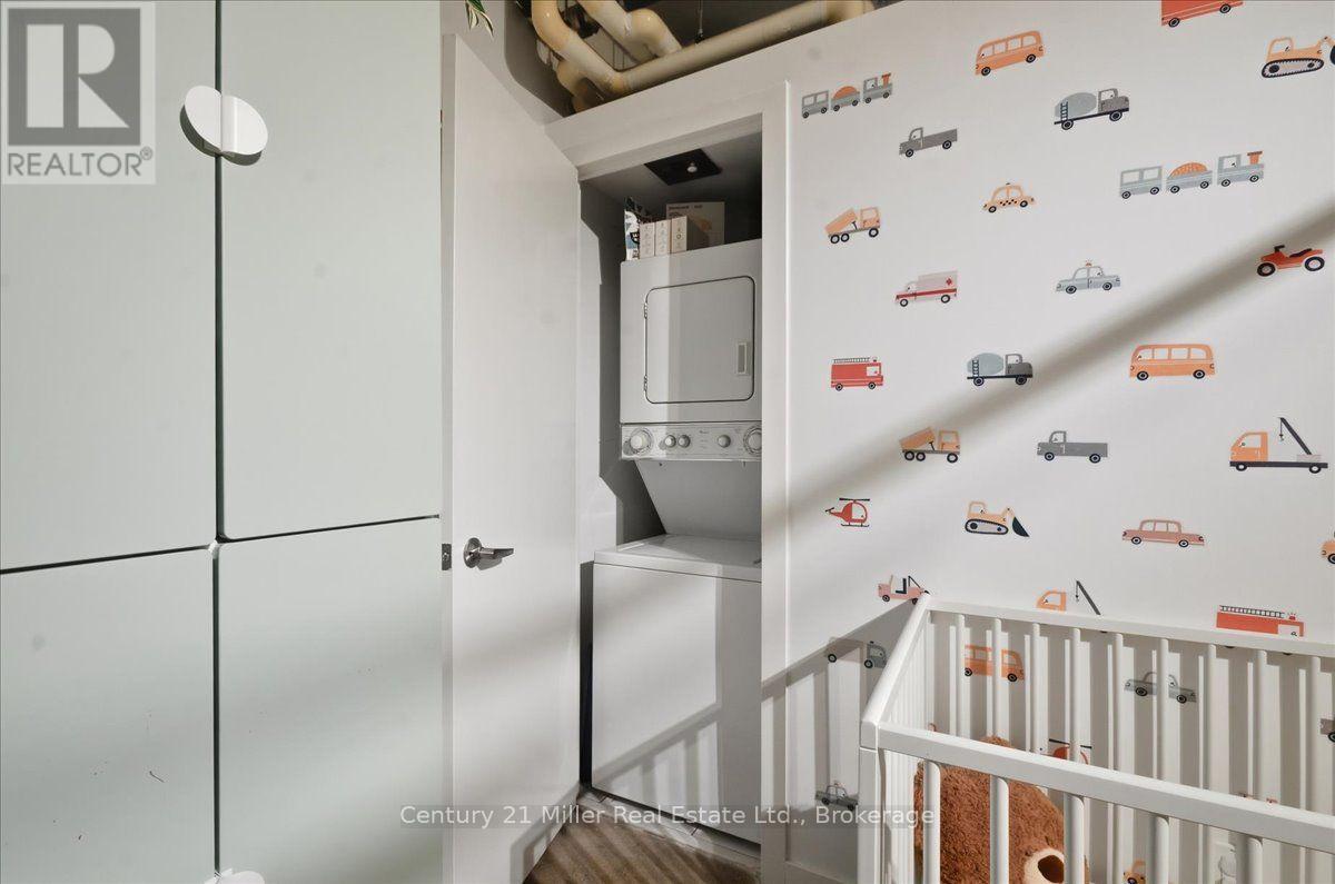 518 - 150 Sudbury Street, Toronto (Little Portugal), ON - Indoor Photo Showing Laundry Room