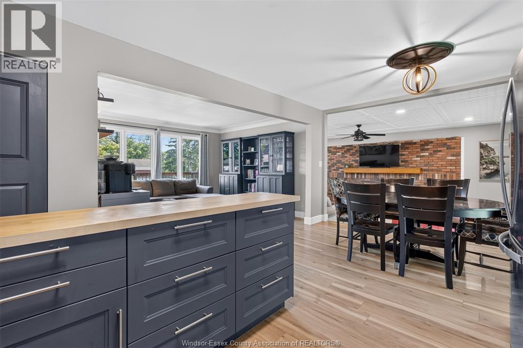 520 Front Road, Lasalle, ON - Indoor Photo Showing Other Room