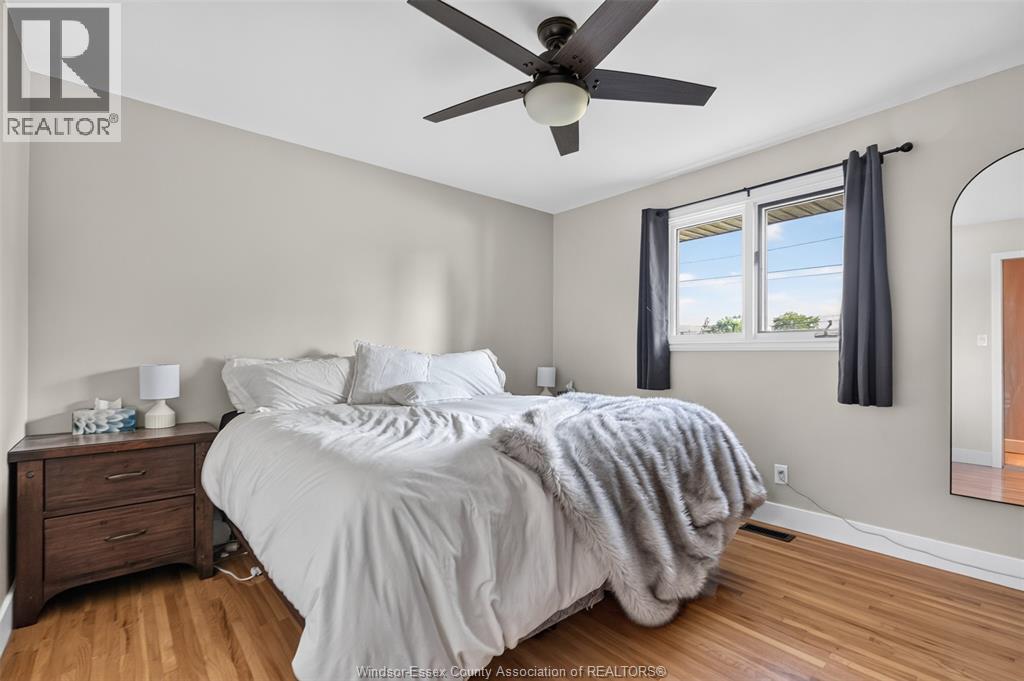 520 Front Road, Lasalle, ON - Indoor Photo Showing Bedroom