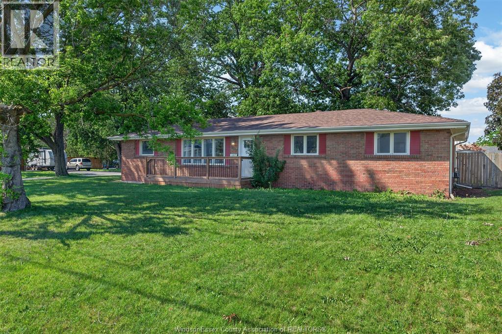 520 Front Road, Lasalle, ON - Outdoor