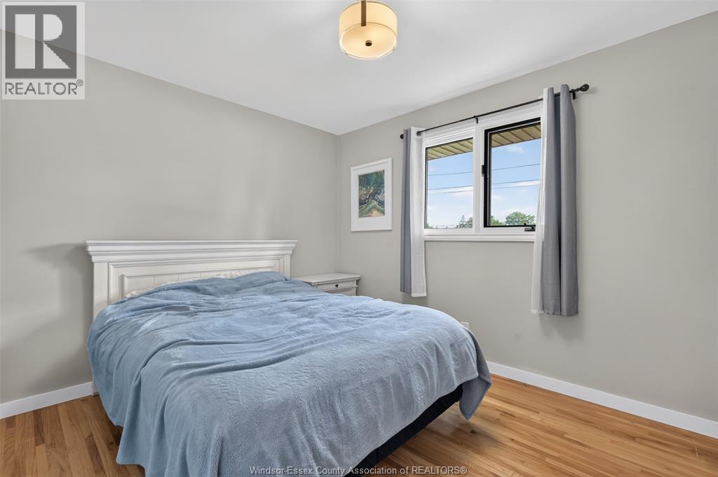 520 Front Road, Lasalle, ON - Indoor Photo Showing Bedroom