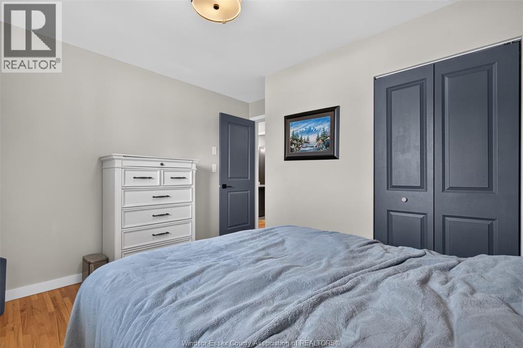 520 Front Road, Lasalle, ON - Indoor Photo Showing Bedroom