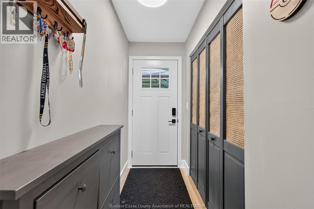 520 Front Road, Lasalle, ON - Indoor Photo Showing Other Room