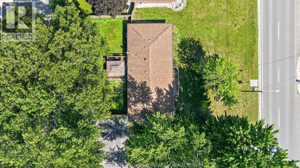 520 Front Road, Lasalle, ON - Outdoor