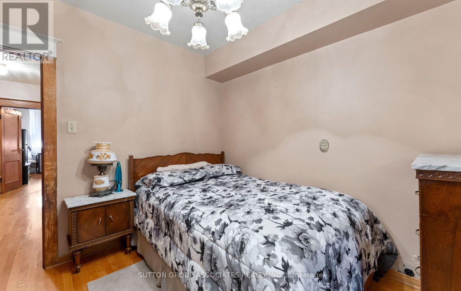 183 Glenholme Avenue, Toronto, ON - Indoor Photo Showing Bedroom