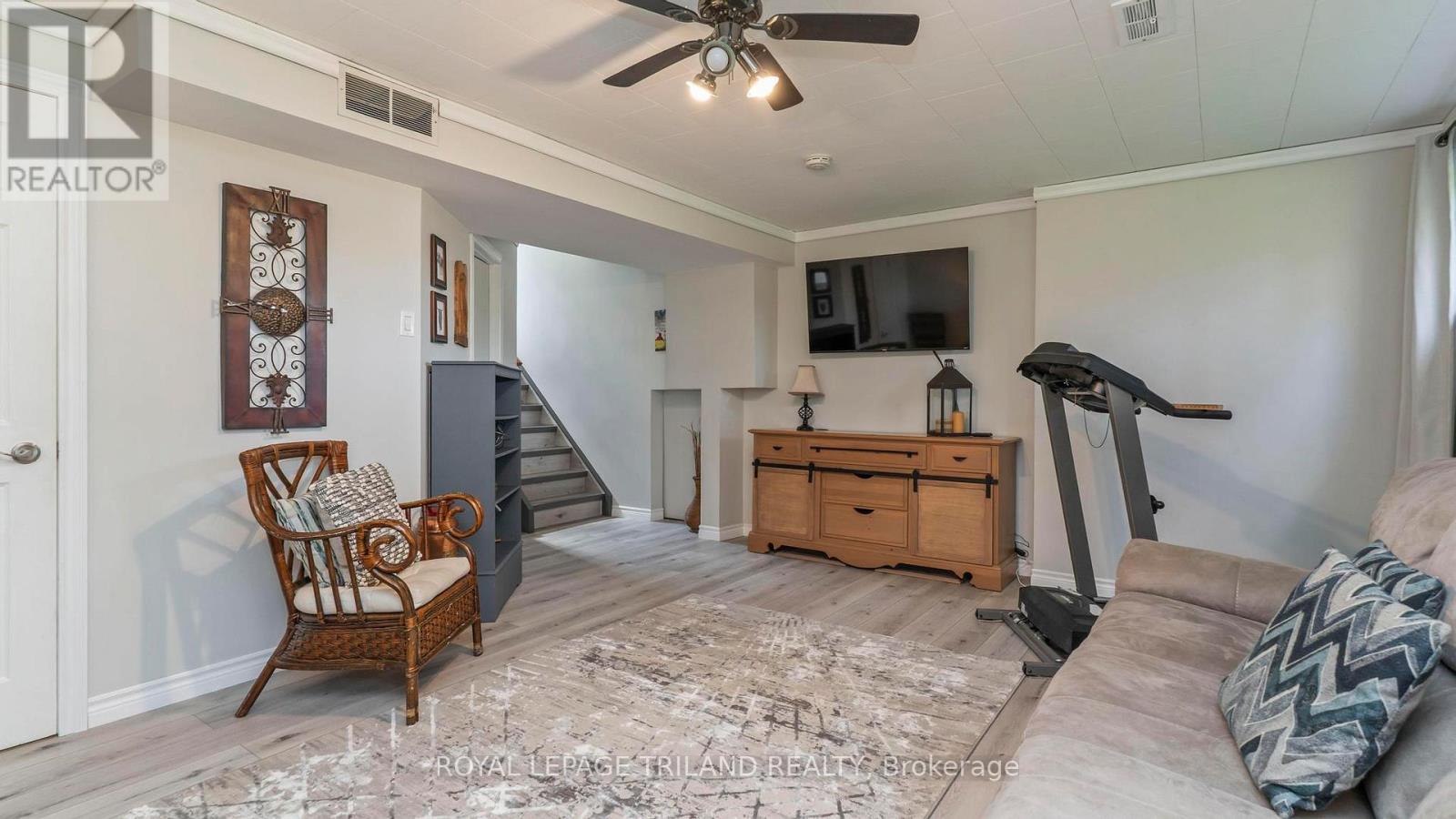 7 Stirling Crescent, St. Thomas, ON - Indoor