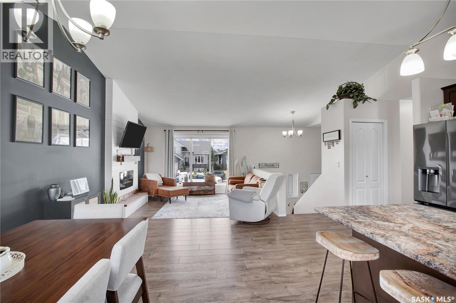 710 Redwood Crescent, Warman, SK - Indoor
