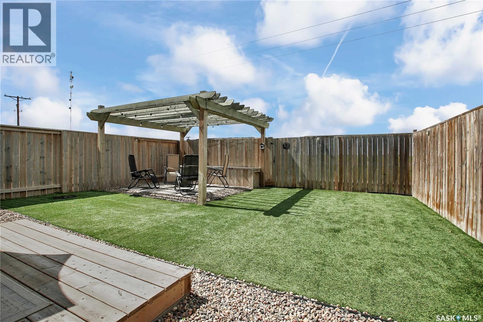 539 Maple Crescent, Warman, SK - Outdoor
