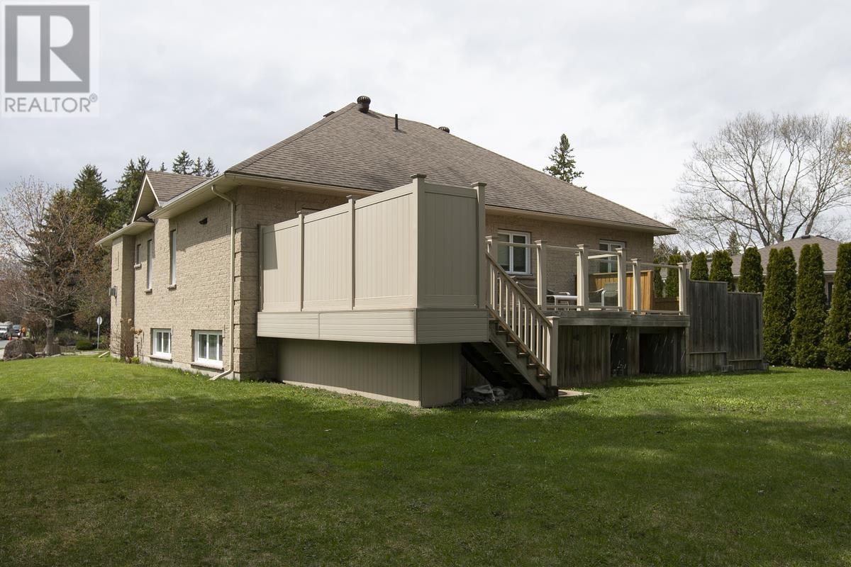 4 Parkdale Dr, Sault Ste. Marie, ON - Outdoor With Deck Patio Veranda