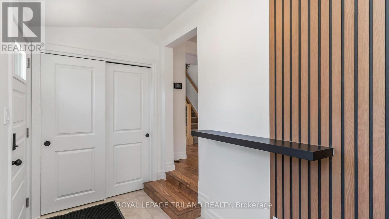 114 Fairview Avenue, St. Thomas, ON - Indoor Photo Showing Other Room