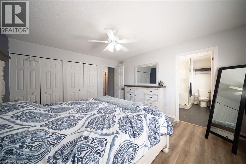 20 Hogarth Road, Brantford, ON - Indoor Photo Showing Bedroom