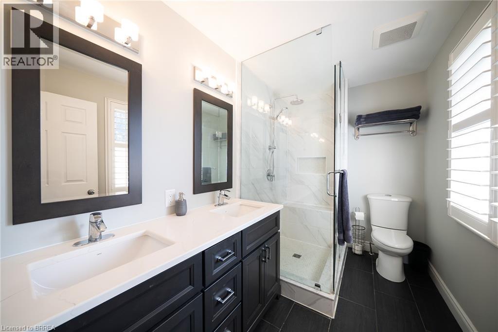 20 Hogarth Road, Brantford, ON - Indoor Photo Showing Bathroom