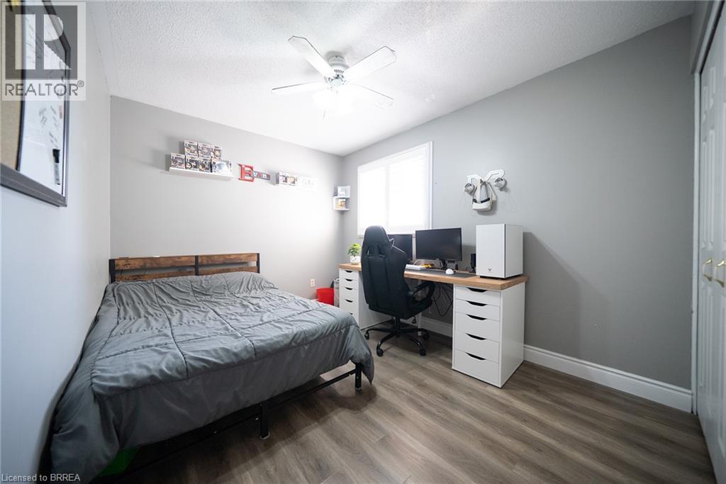20 Hogarth Road, Brantford, ON - Indoor Photo Showing Bedroom