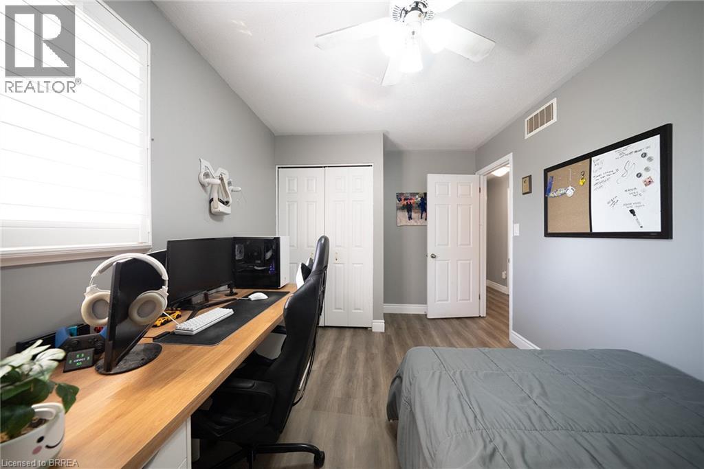 20 Hogarth Road, Brantford, ON - Indoor Photo Showing Office