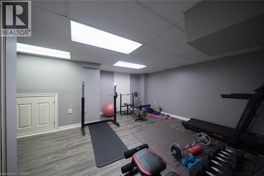 20 Hogarth Road, Brantford, ON - Indoor
