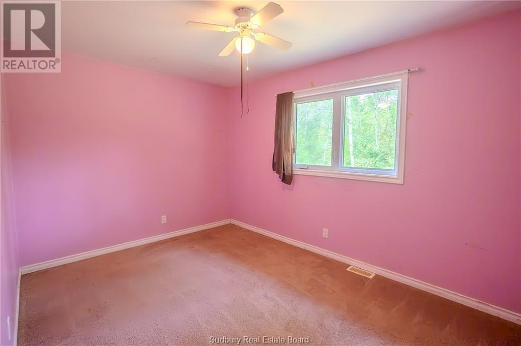 2-7 Ontario Drive, Spanish, ON - Indoor Photo Showing Other Room