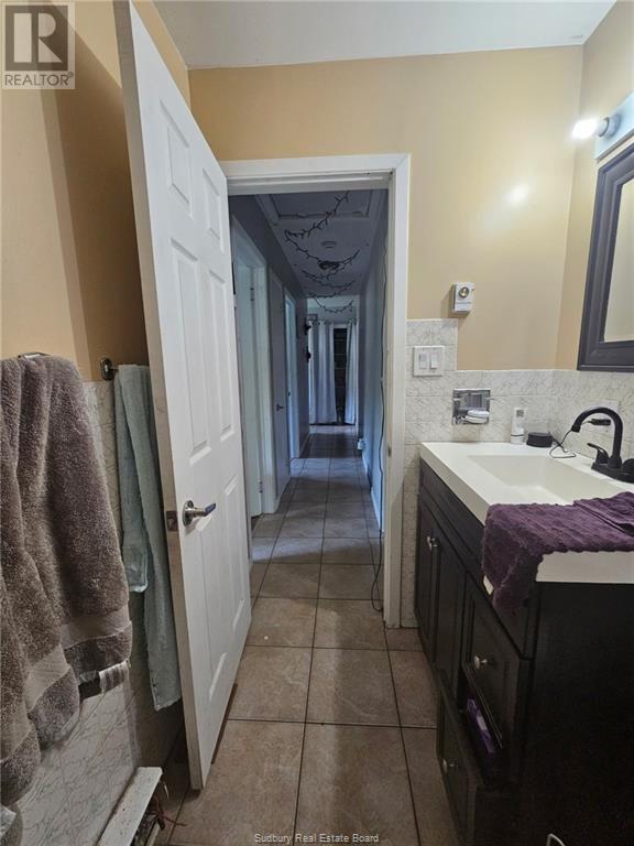 2-7 Ontario Drive, Spanish, ON - Indoor Photo Showing Bathroom