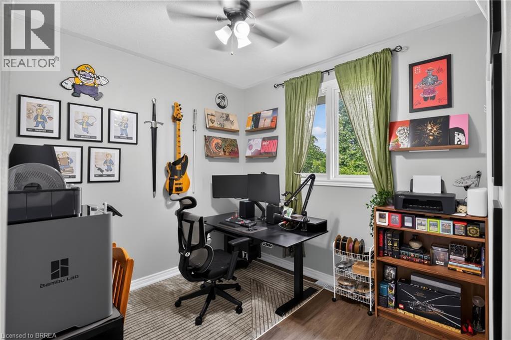 219 Shellard Lane Unit# 11, Brantford, ON - Indoor Photo Showing Office