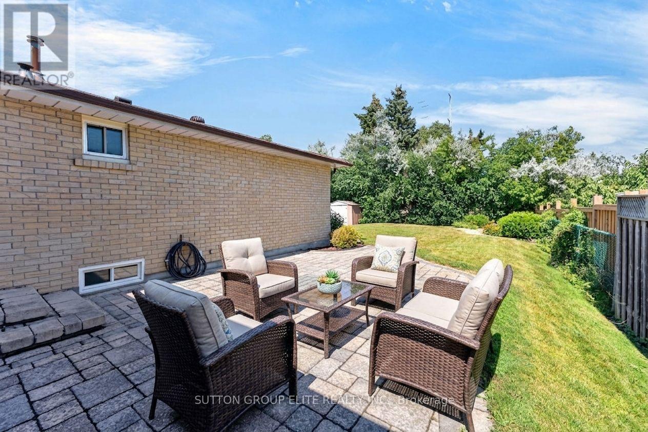 ***VIRTUALLY STAGED*** - 35 Mancroft Crescent, Brampton, ON - Outdoor With Deck Patio Veranda