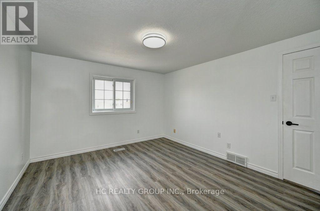 271 Resurrection Drive, Kitchener, ON - Indoor Photo Showing Other Room