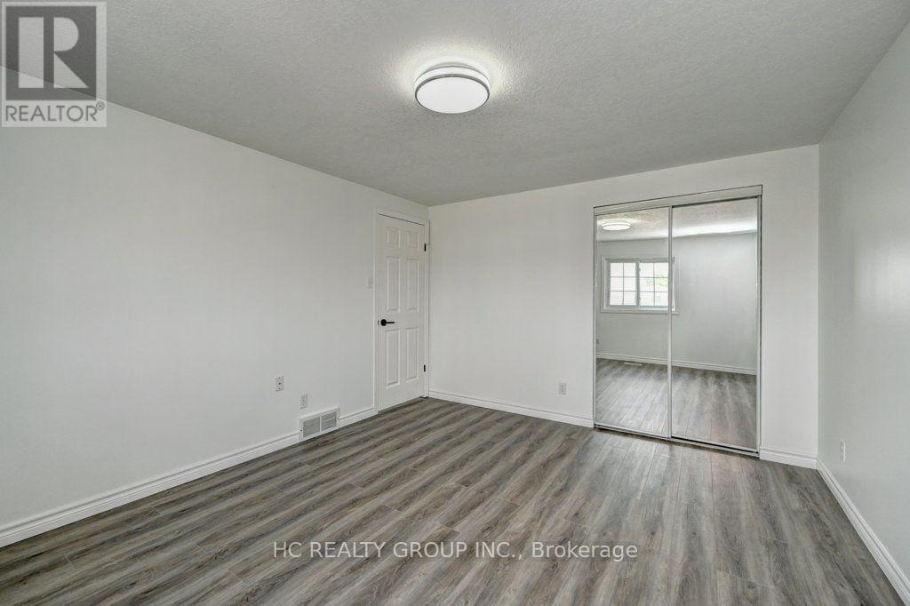 271 Resurrection Drive, Kitchener, ON - Indoor Photo Showing Other Room